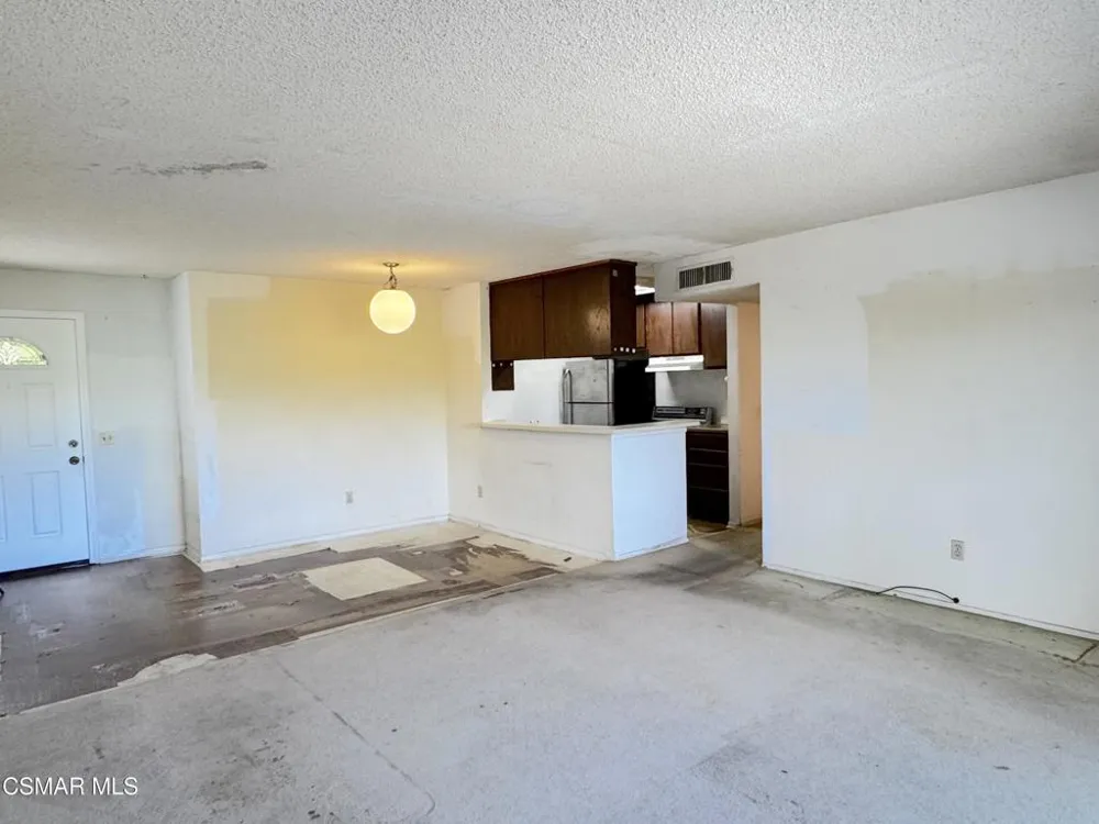 10331 Lindley Avenue #132 Porter Ranch, CA 91326