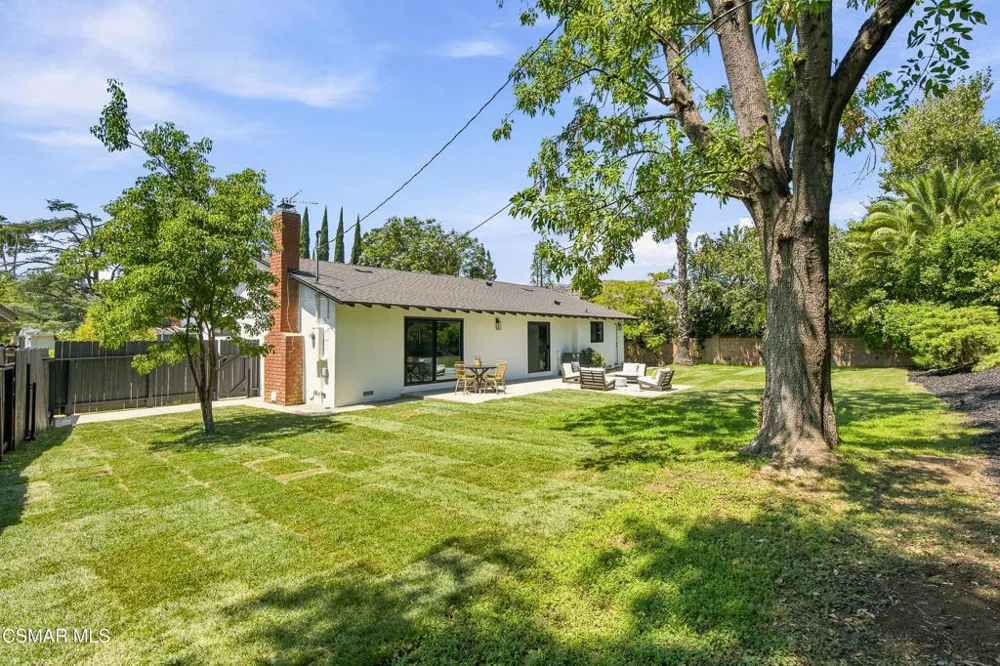 8326 Fable Avenue West Hills, CA 91304