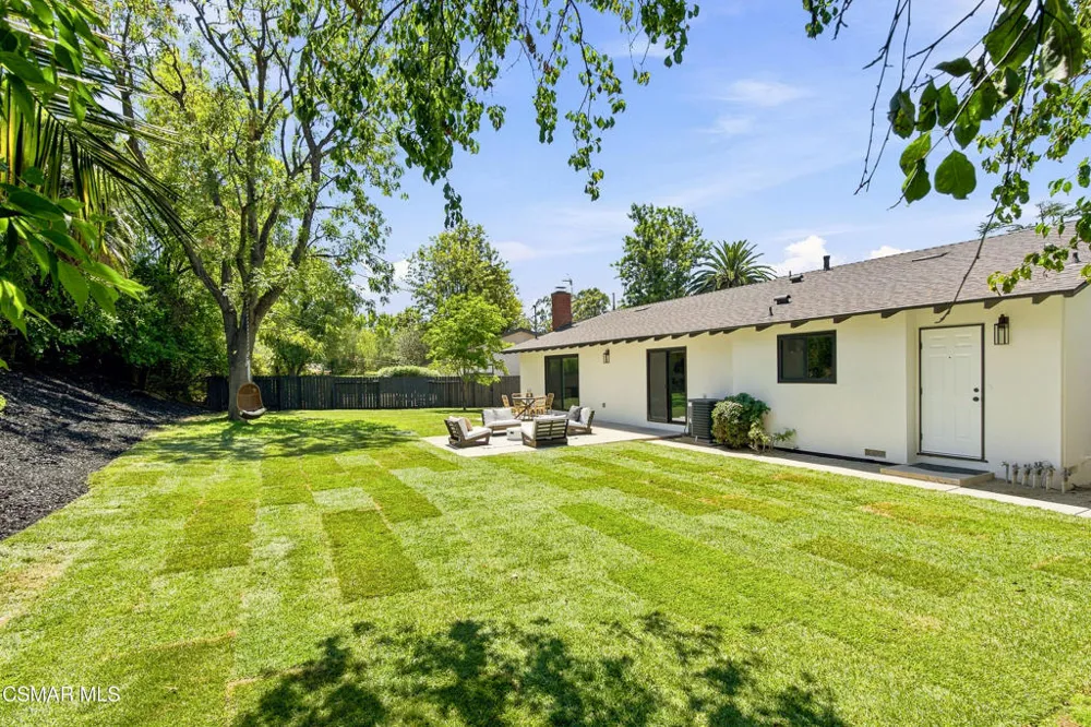 8326 Fable Avenue West Hills, CA 91304
