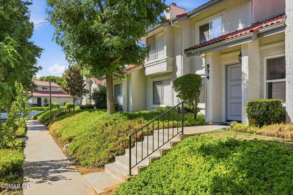 974 Quarterhorse Lane Oak Park, CA 91377