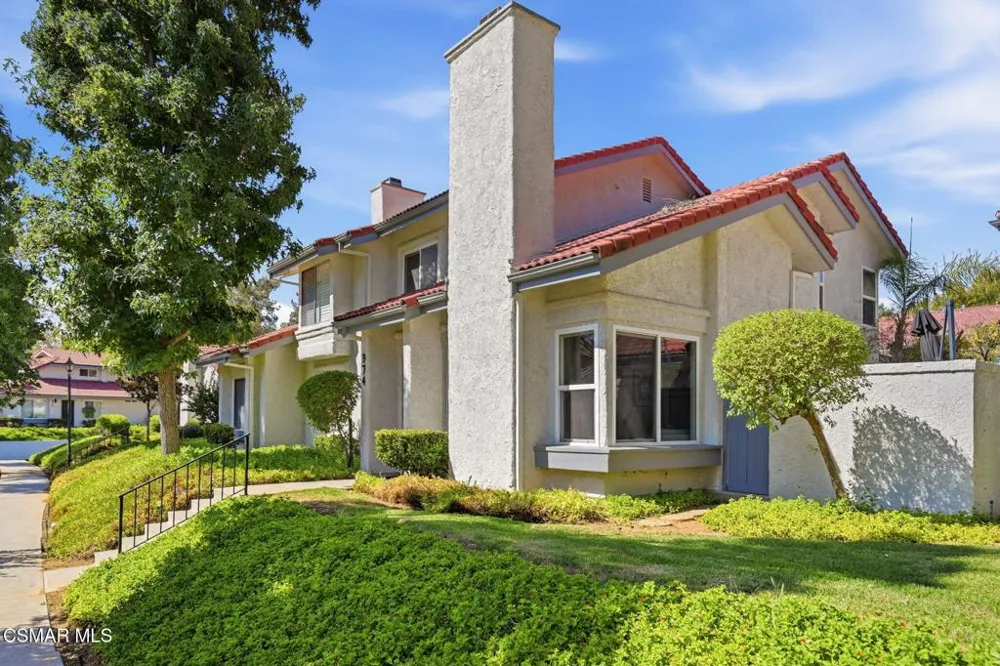974 Quarterhorse Lane Oak Park, CA 91377