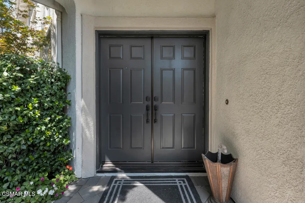2885 Blazing Star Drive Thousand Oaks, CA 91362