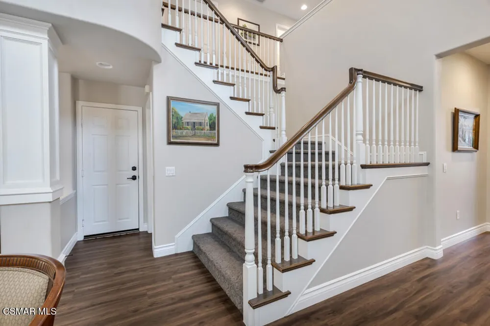 2885 Blazing Star Drive Thousand Oaks, CA 91362