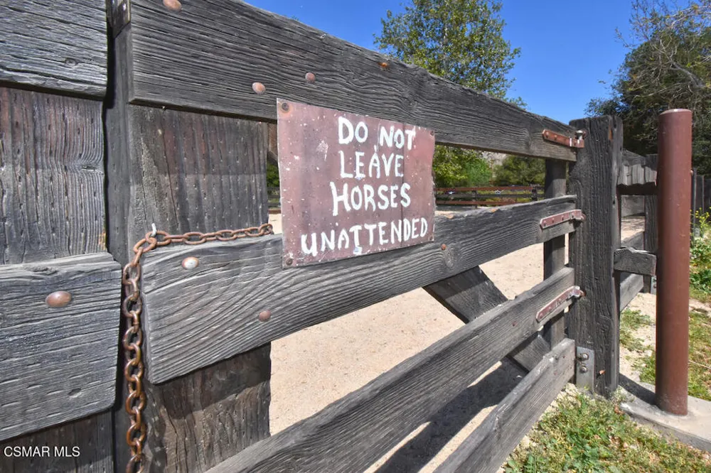 5536 Easterly Road Agoura Hills, CA 91301