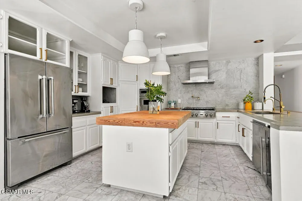 5536 Easterly Road Agoura Hills, CA 91301