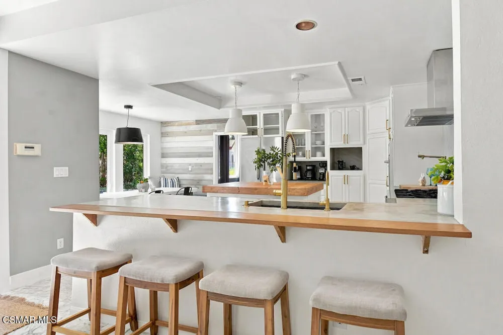 5536 Easterly Road Agoura Hills, CA 91301