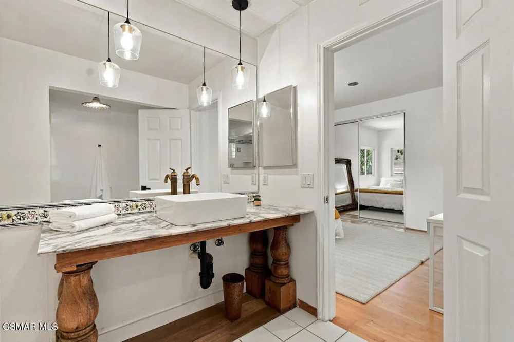 5536 Easterly Road Agoura Hills, CA 91301