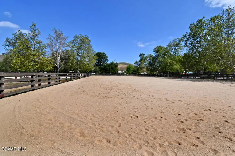5536 Easterly Road Agoura Hills, CA 91301
