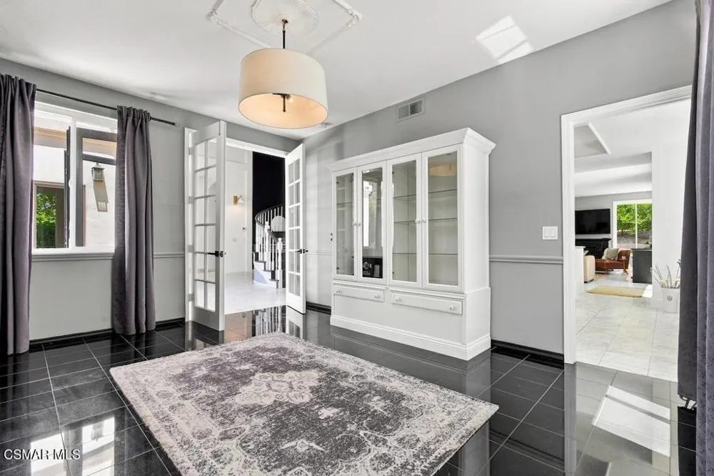 5536 Easterly Road Agoura Hills, CA 91301