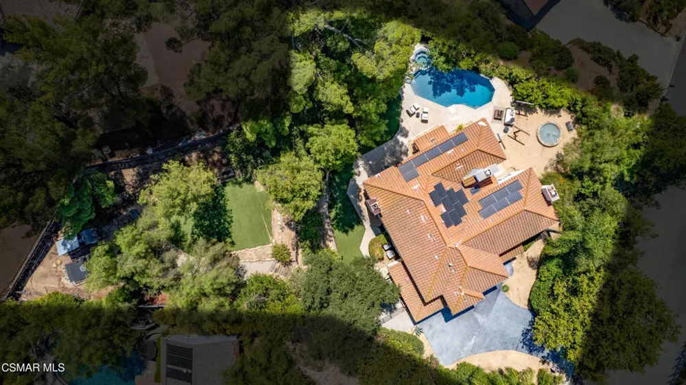 5536 Easterly Road Agoura Hills, CA 91301