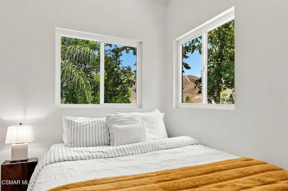 5536 Easterly Road Agoura Hills, CA 91301