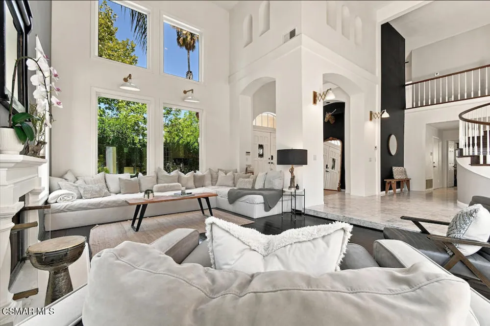 5536 Easterly Road Agoura Hills, CA 91301