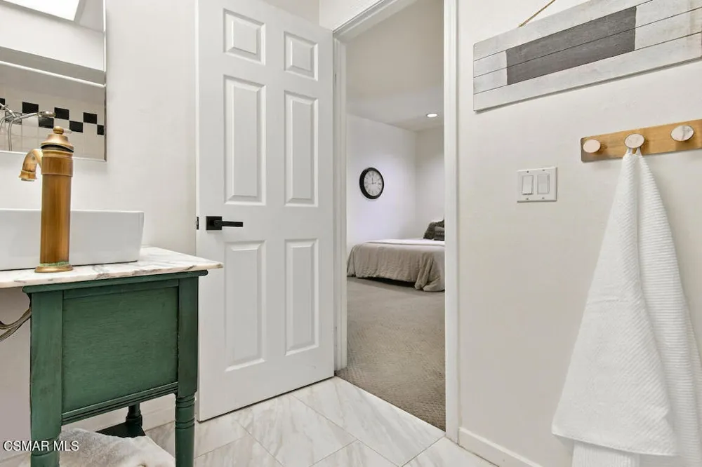 5536 Easterly Road Agoura Hills, CA 91301
