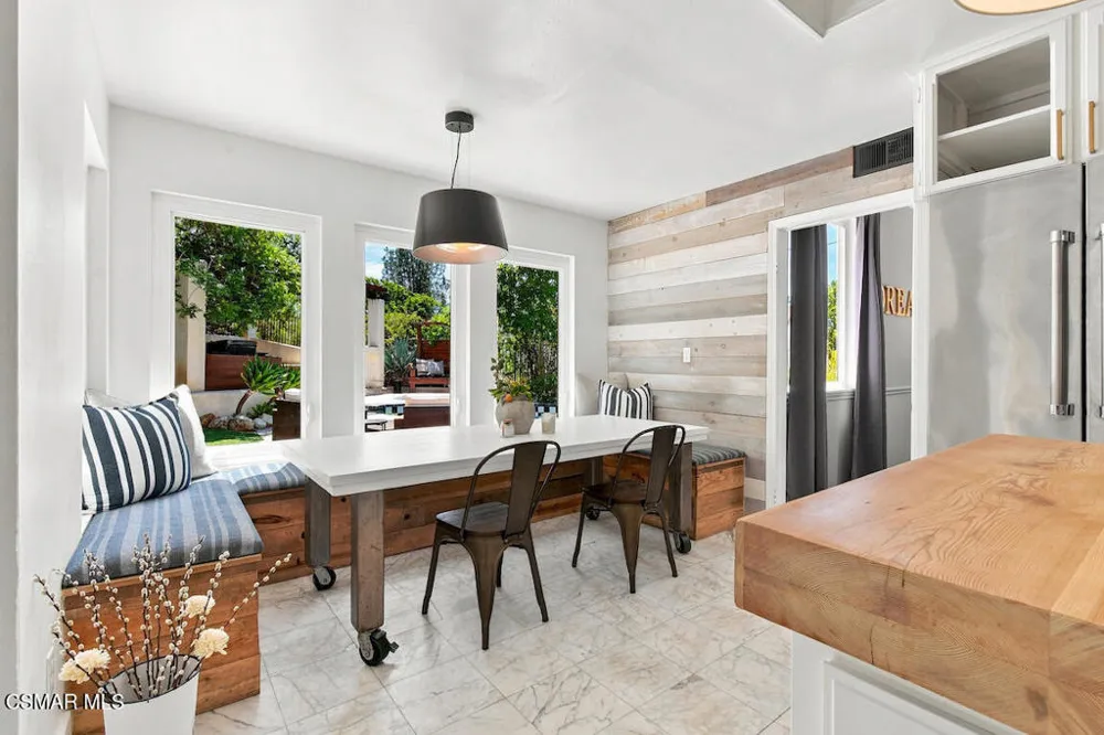 5536 Easterly Road Agoura Hills, CA 91301