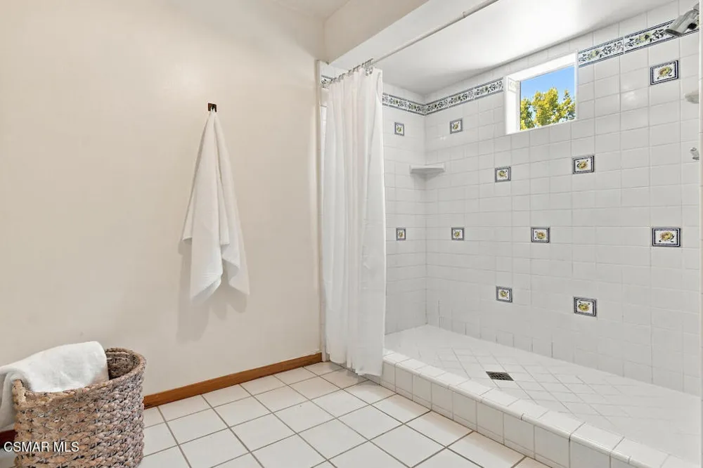 5536 Easterly Road Agoura Hills, CA 91301