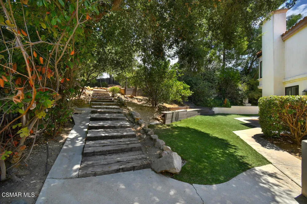 5536 Easterly Road Agoura Hills, CA 91301