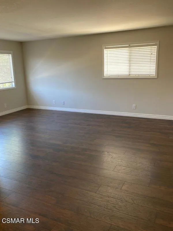 2075 Avenida Vista Del Monte #4 Simi Valley, CA 93063