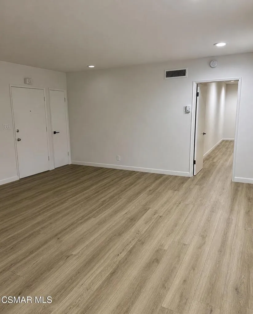 5400 Newcastle Avenue #68 Encino, CA 91316