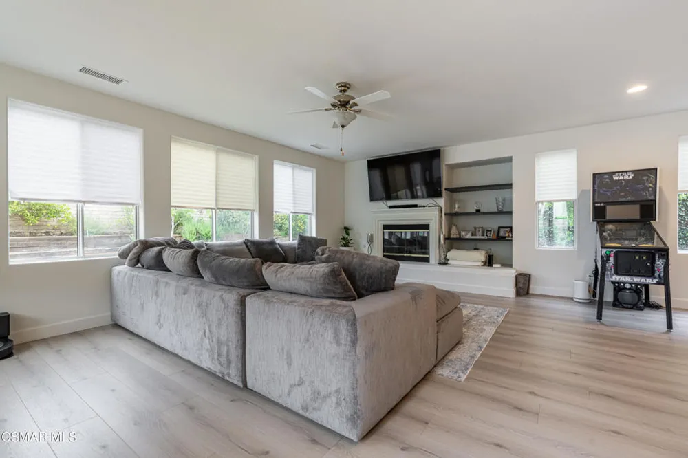 5314 Via Dolores Newbury Park, CA 91320