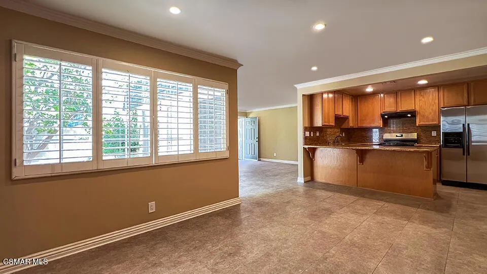 6501 Vanalden Avenue #6 Reseda, CA 91335