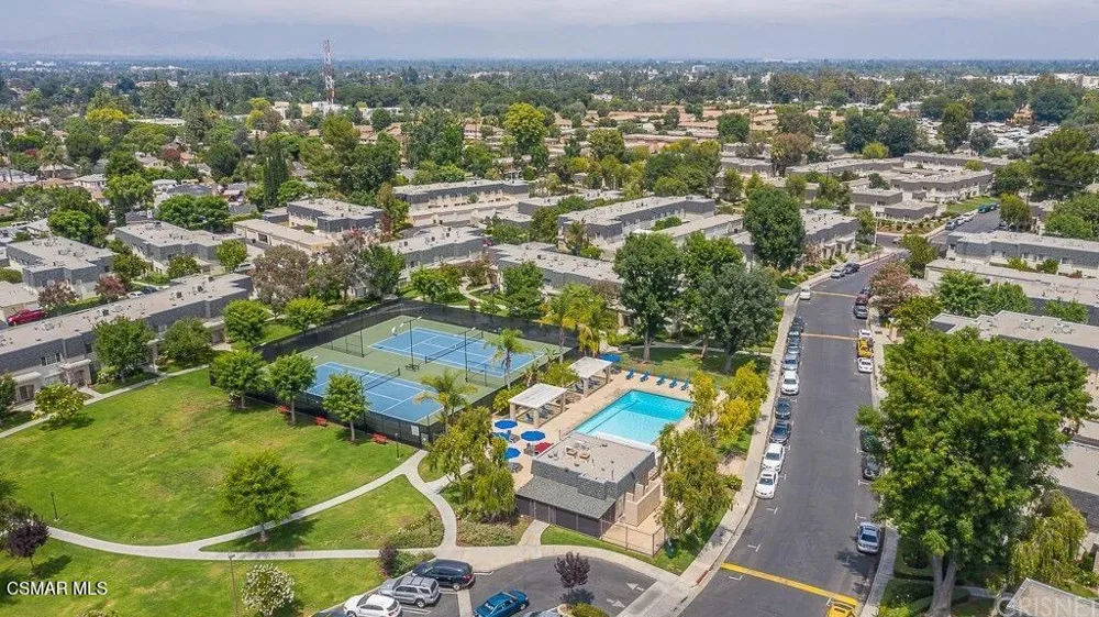 6501 Vanalden Avenue #6 Reseda, CA 91335