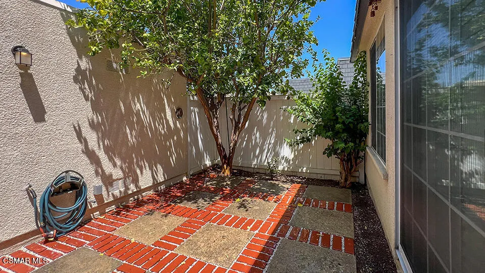 6501 Vanalden Avenue #6 Reseda, CA 91335