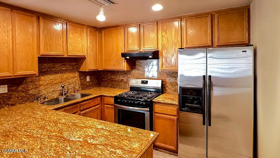 6501 Vanalden Avenue #6 Reseda, CA 91335
