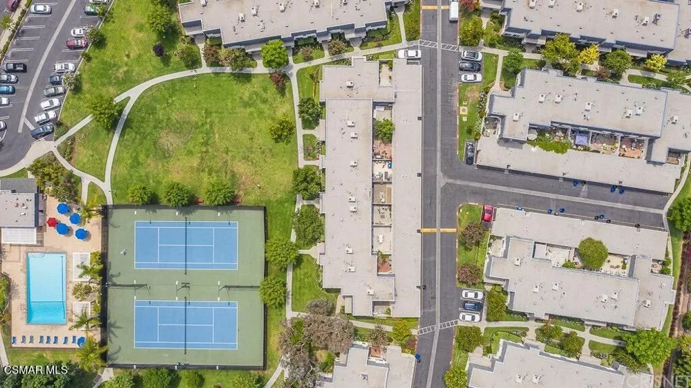 6501 Vanalden Avenue #6 Reseda, CA 91335