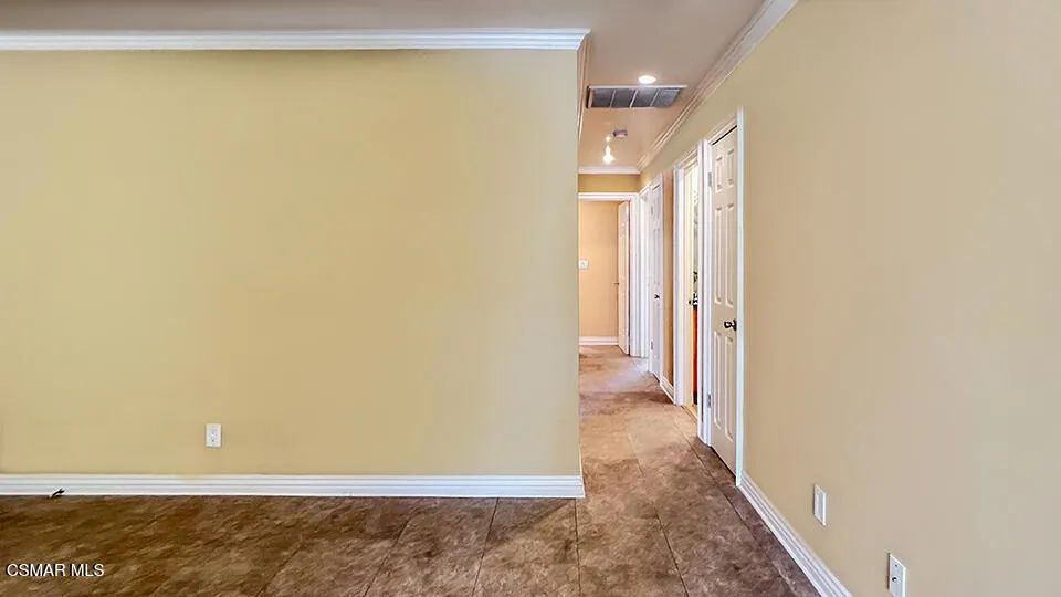 6501 Vanalden Avenue #6 Reseda, CA 91335