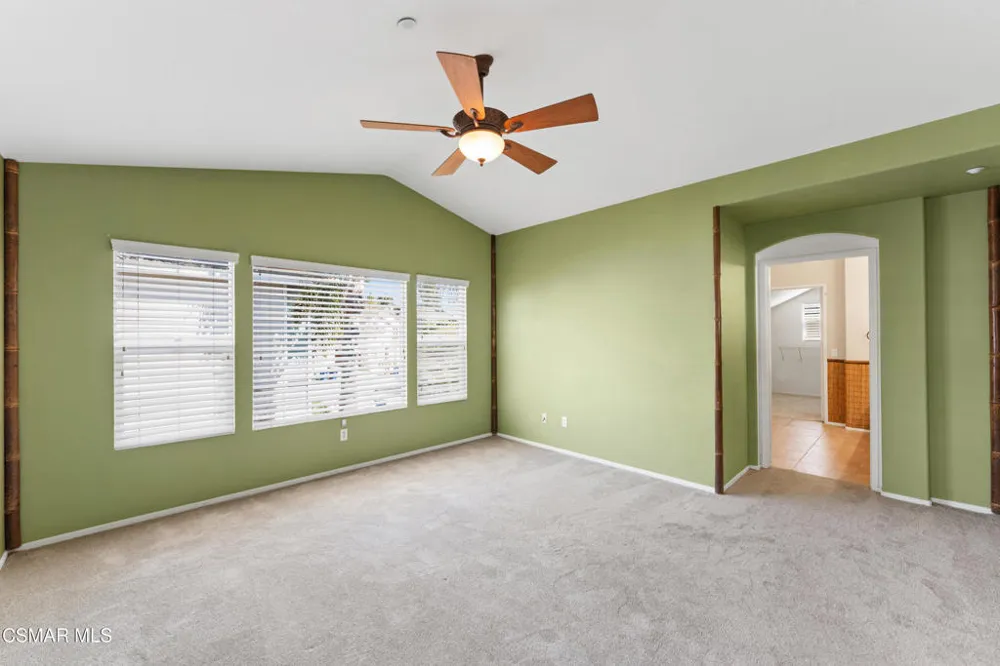 764 Saratoga Avenue Ventura, CA 93003