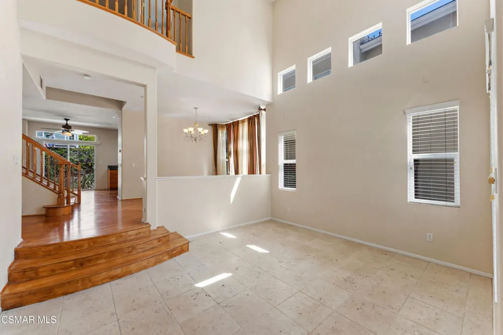 764 Saratoga Avenue Ventura, CA 93003