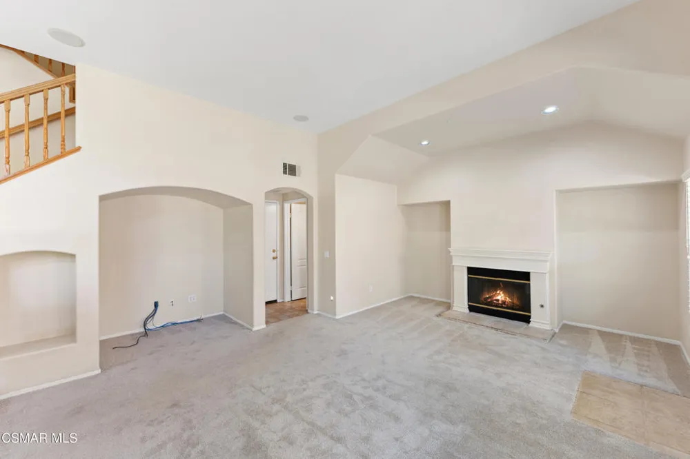 764 Saratoga Avenue Ventura, CA 93003
