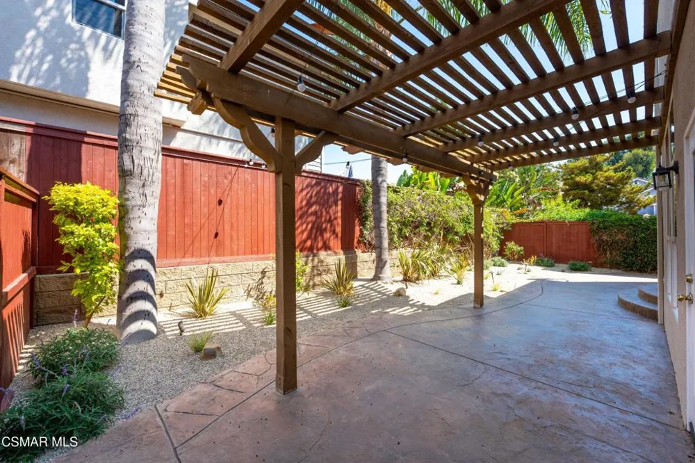 764 Saratoga Avenue Ventura, CA 93003