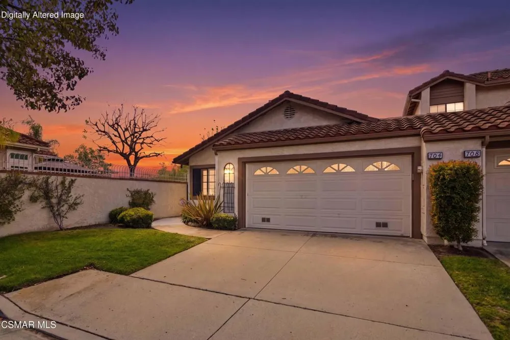 704 Wind Willow Way Simi Valley, CA 93065