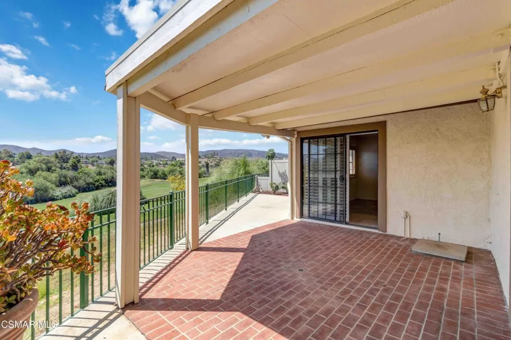704 Wind Willow Way Simi Valley, CA 93065