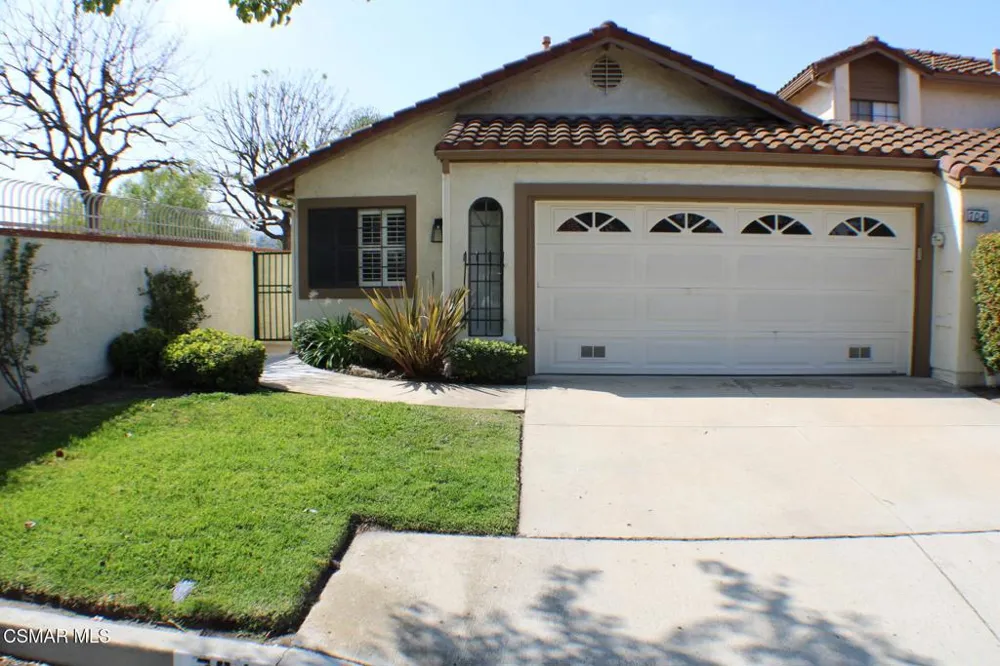 704 Wind Willow Way Simi Valley, CA 93065