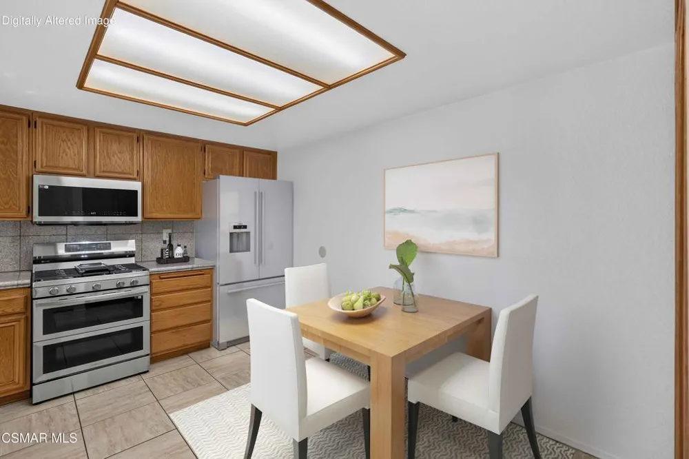 704 Wind Willow Way Simi Valley, CA 93065