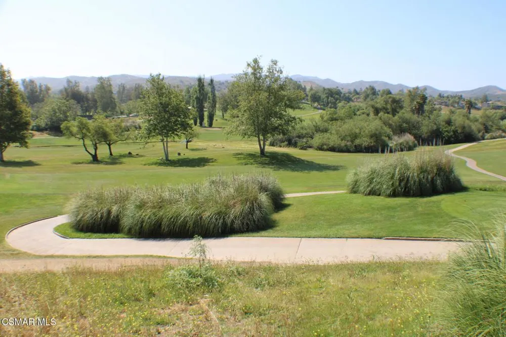 704 Wind Willow Way Simi Valley, CA 93065