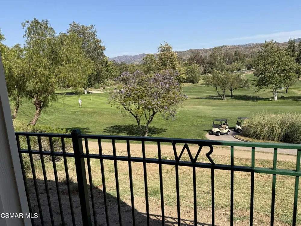 704 Wind Willow Way Simi Valley, CA 93065