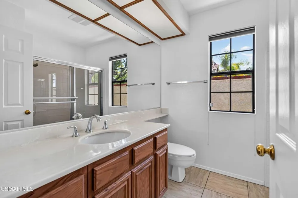 704 Wind Willow Way Simi Valley, CA 93065