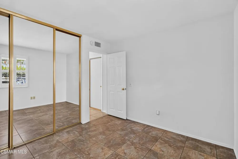 704 Wind Willow Way Simi Valley, CA 93065