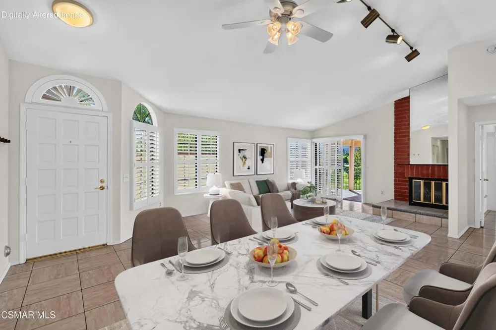 704 Wind Willow Way Simi Valley, CA 93065