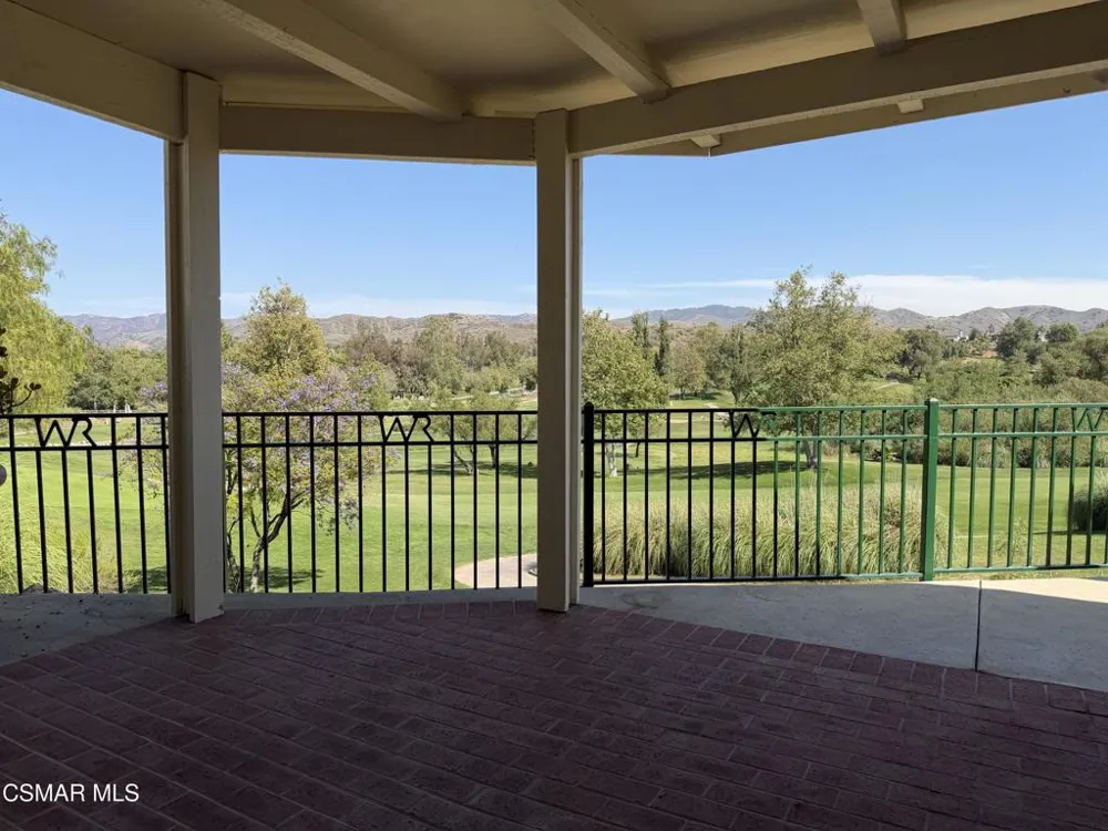 704 Wind Willow Way Simi Valley, CA 93065