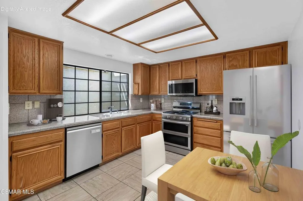 704 Wind Willow Way Simi Valley, CA 93065