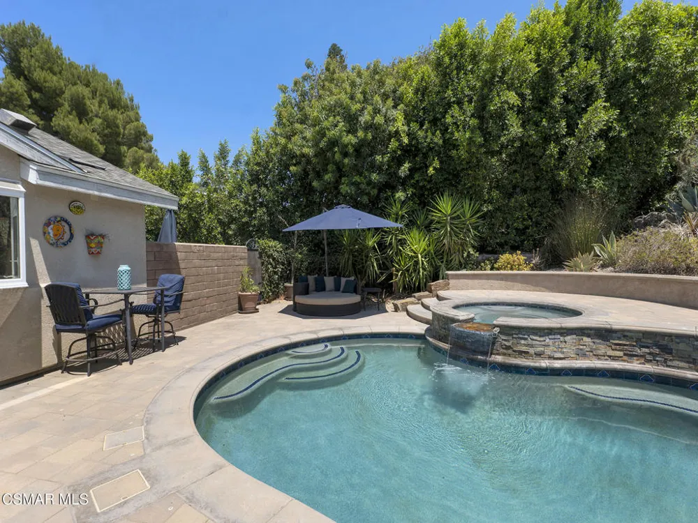 1450 Calle Avellano Thousand Oaks, CA 91360