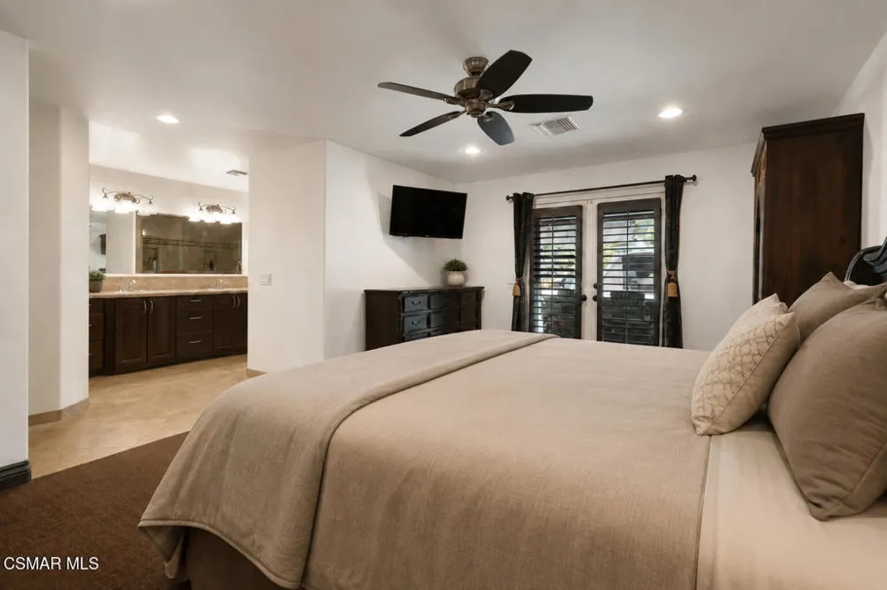 1450 Calle Avellano Thousand Oaks, CA 91360