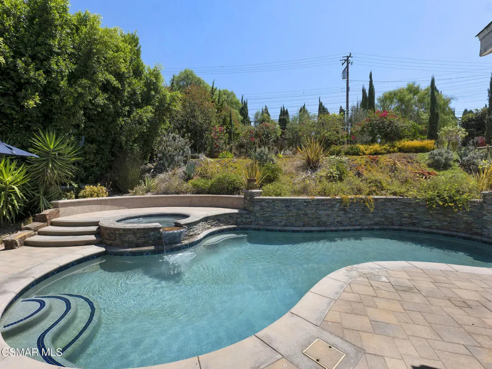 1450 Calle Avellano Thousand Oaks, CA 91360