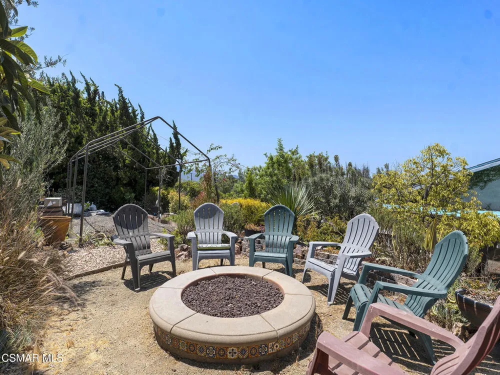1450 Calle Avellano Thousand Oaks, CA 91360