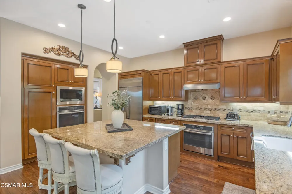 13233 Bent Grass Place Moorpark, CA 93021