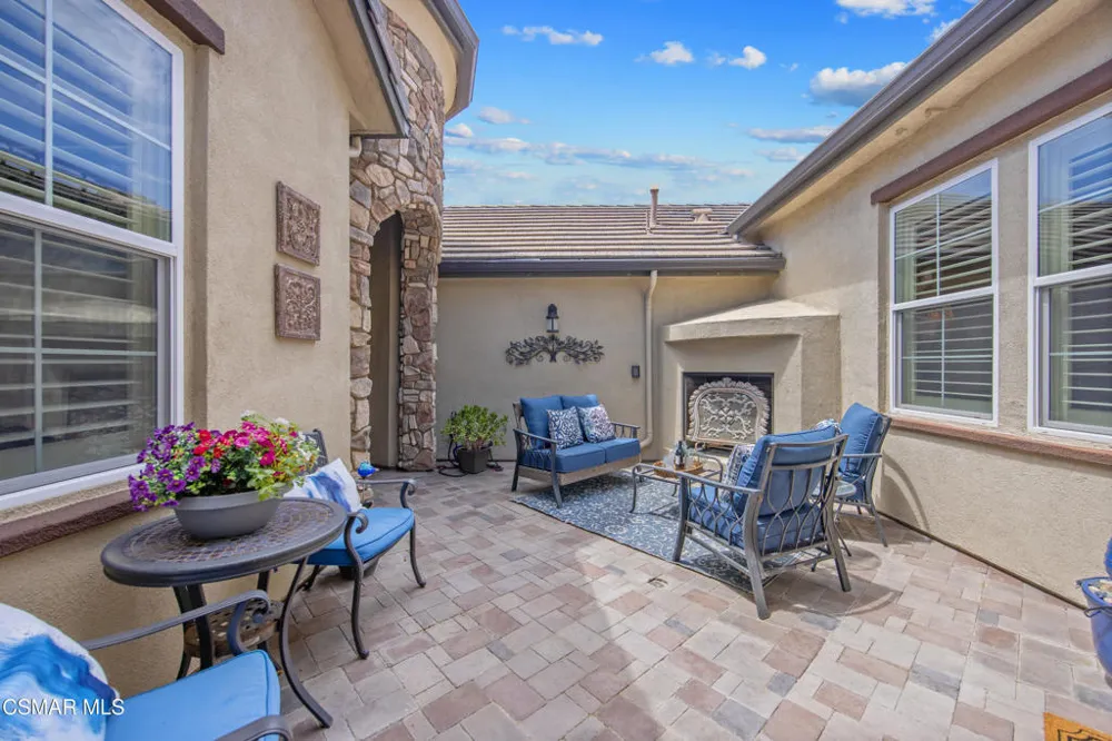 13233 Bent Grass Place Moorpark, CA 93021
